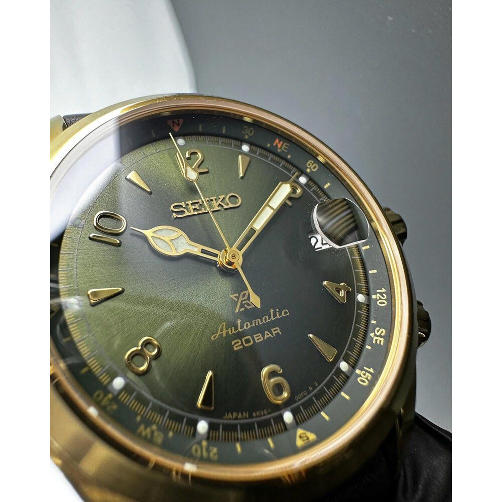 39mm Seiko SPB210 6R35 00E0 Olive Green Gold Alpinist E S Watches